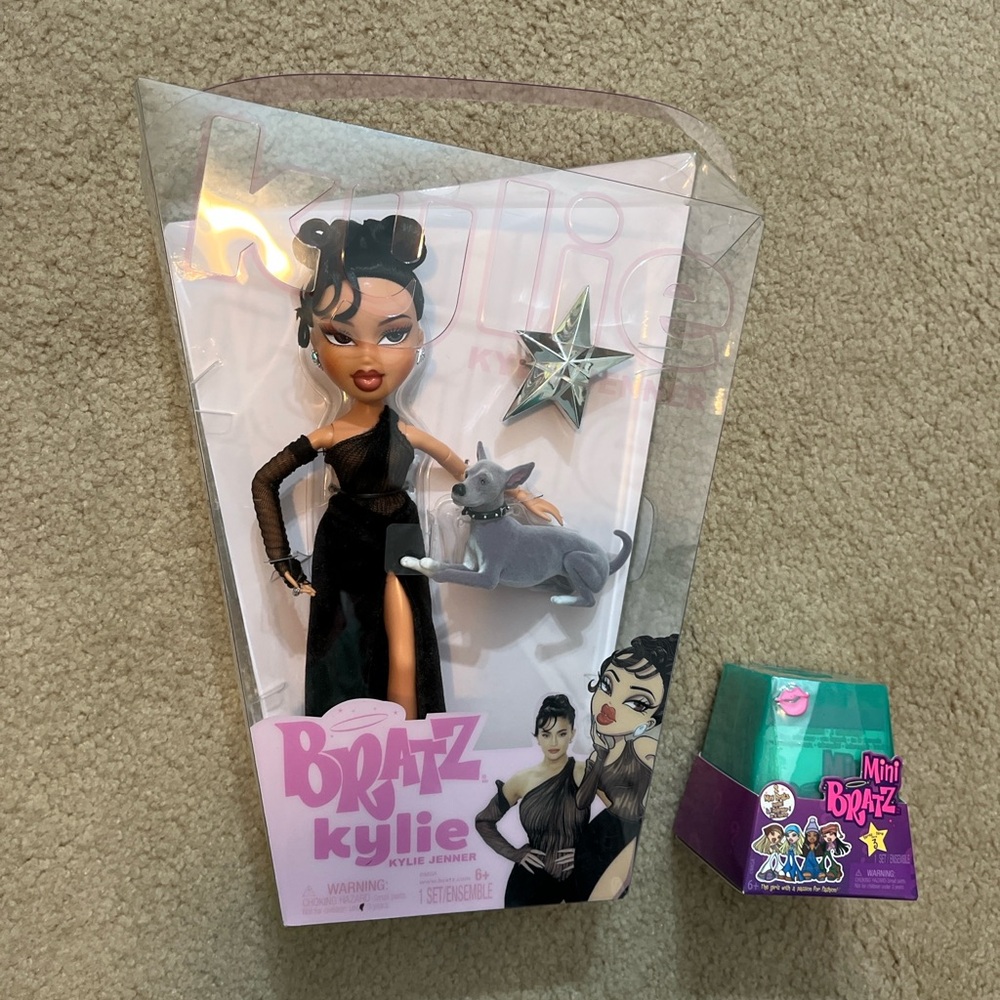 Bratz Kylie Jenner Doll + Mini Bratz Series 3 Set – New in Box